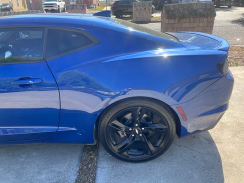 Used 2019 Chevrolet Camaro LT w/ RS Package image 9