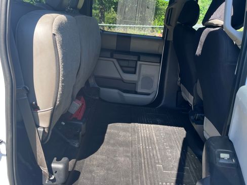 Used 2019 Ford F250 XL w/ Power Equipment Group AWD/4WD image 13