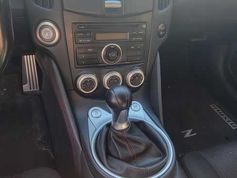 Used 2010 Nissan 370Z NISMO image 19