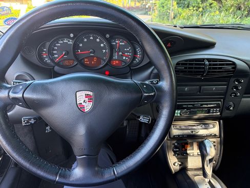 Used 2001 Porsche 911 Cabriolet image 8