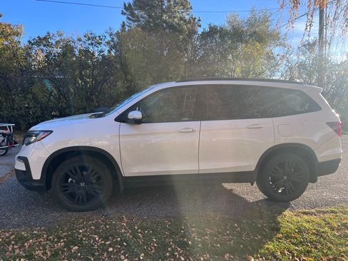 Used 2022 Honda Pilot Black Edition image 4