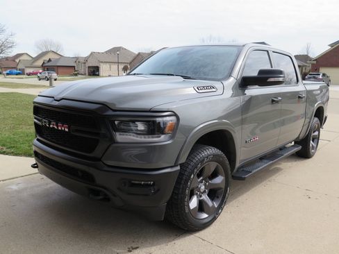 Used 2020 RAM 1500 Big Horn w/ Built-to-serve Edition image 1
