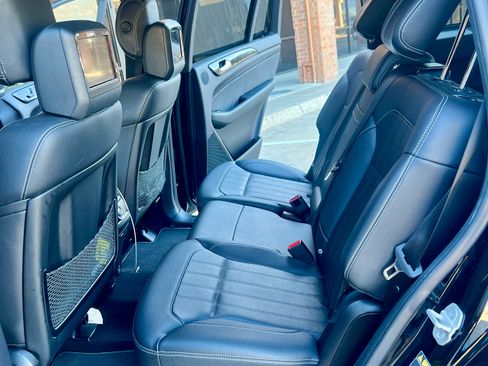 Used 2016 Mercedes-Benz GL 450 4MATIC image 10