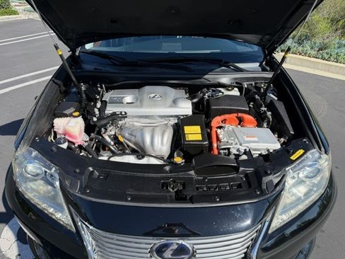 Used 2013 Lexus ES 300h image 10
