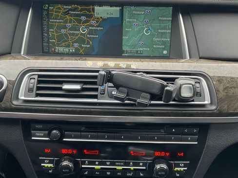 Used 2013 BMW 750Li xDrive image 29