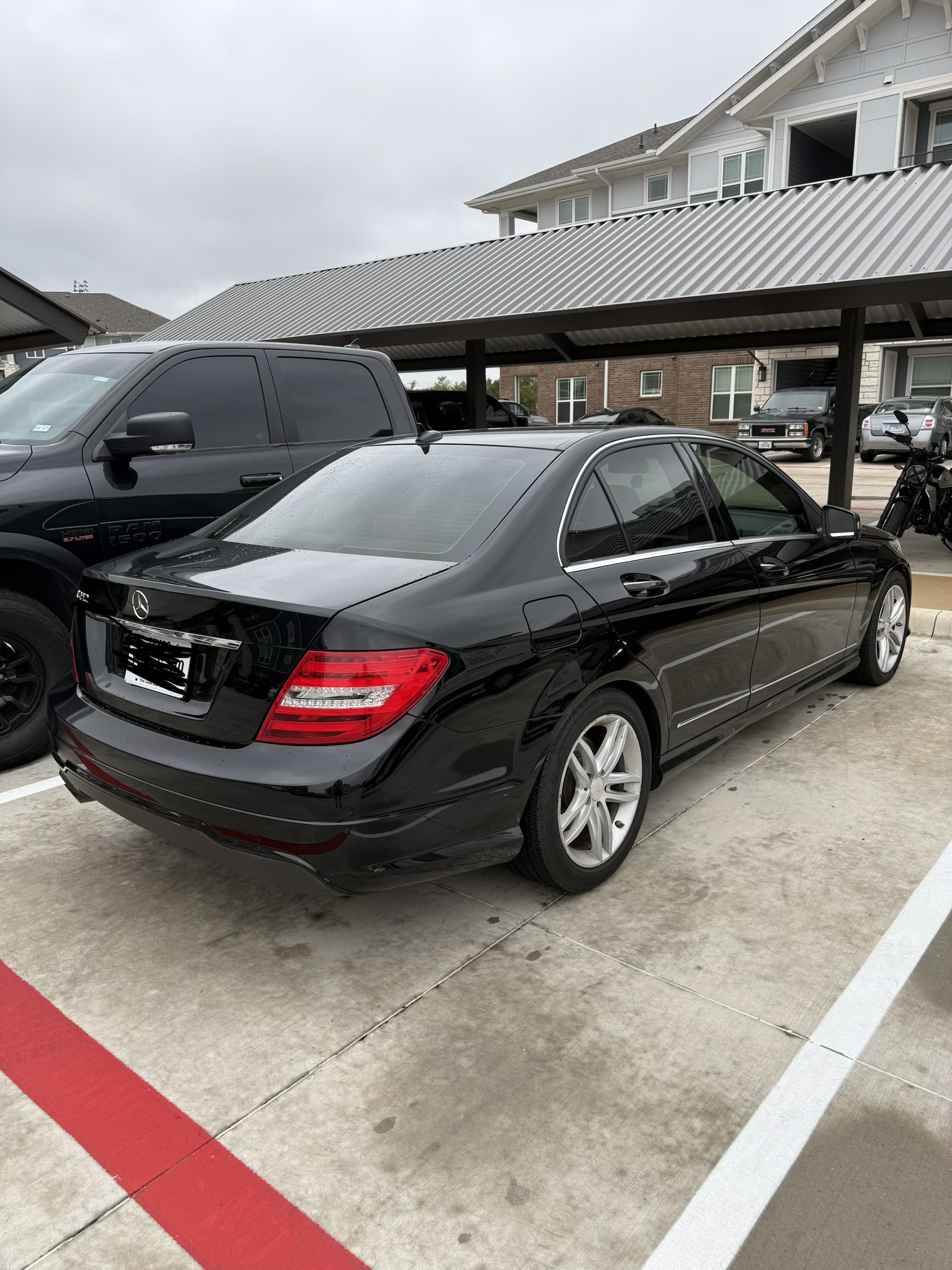 Used 2013 Mercedes-Benz C 250 Sedan image 10