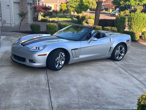 Used 2012 Chevrolet Corvette Grand Sport w/ 3LT Preferred Equipment Group RWD image 17