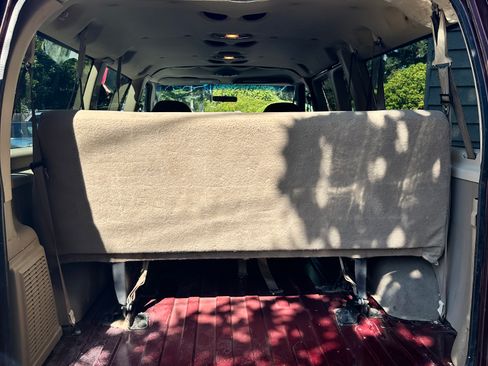 Used 2006 Ford E-350 and Econoline 350 XL RWD image 4