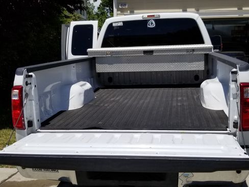 Used 2012 Ford F250 XLT w/ XLT Interior Pkg image 8