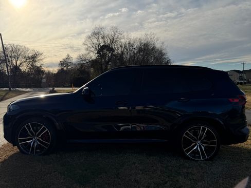Used 2024 BMW X5 M60i image 8