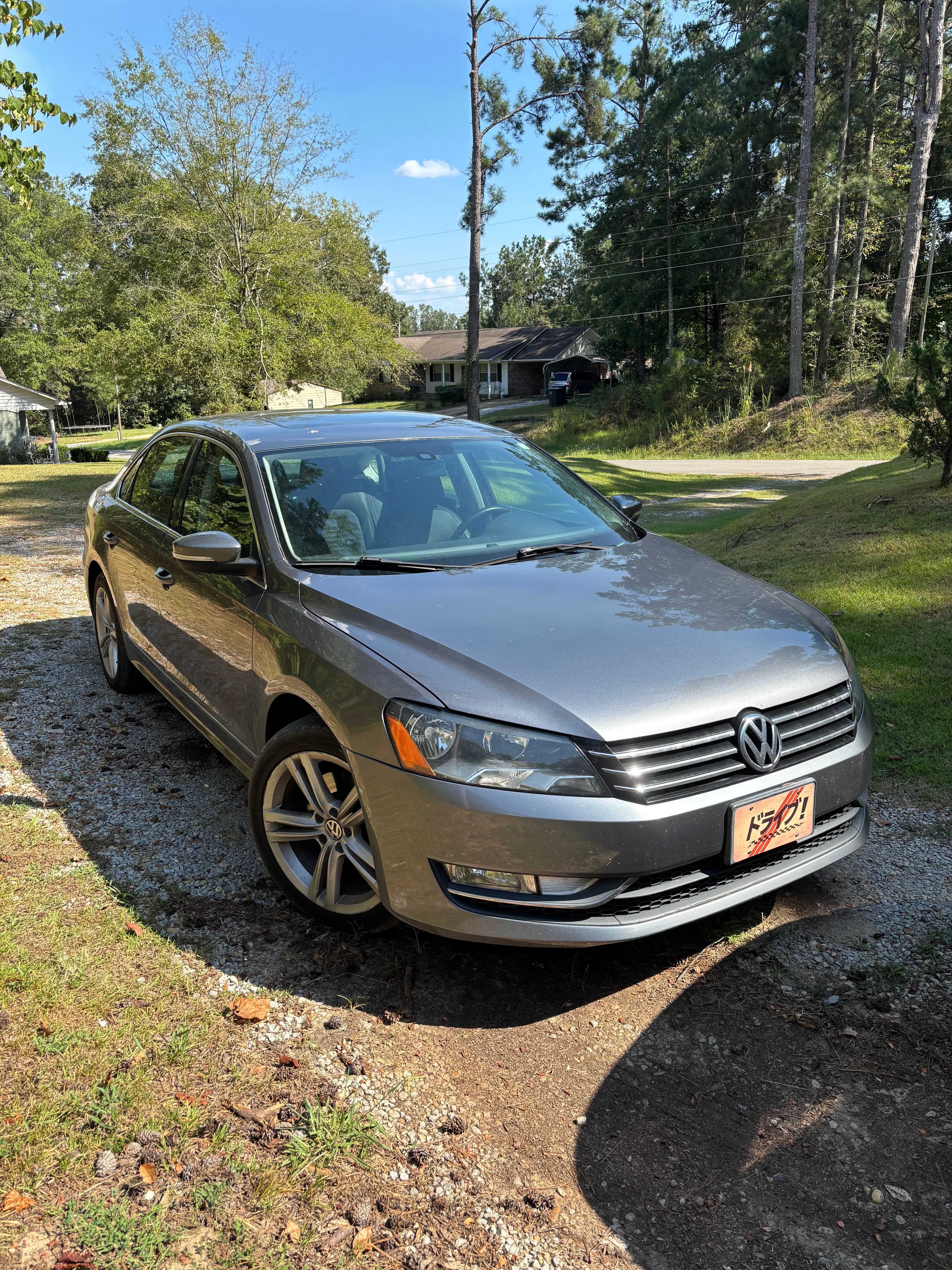 Used 2015 Volkswagen Passat 1.8T SE FWD image 1