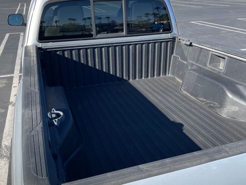 Used 2011 Toyota Tacoma 2WD Access Cab image 6