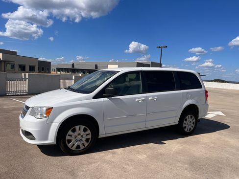 Used 2017 Dodge Grand Caravan SE w/ Power Window Group image 1