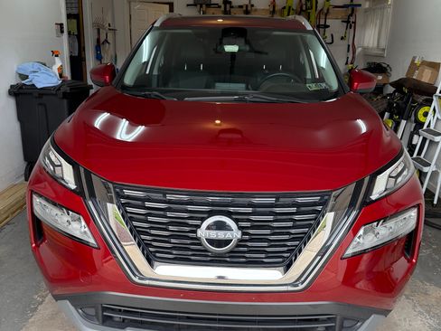 Used 2023 Nissan Rogue SV w/ SV Premium B Package image 1