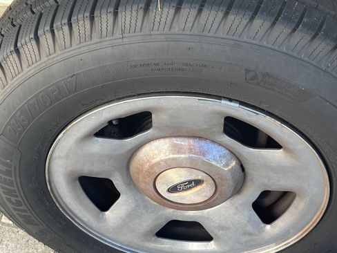 Used 2005 Ford F150 XLT image 17