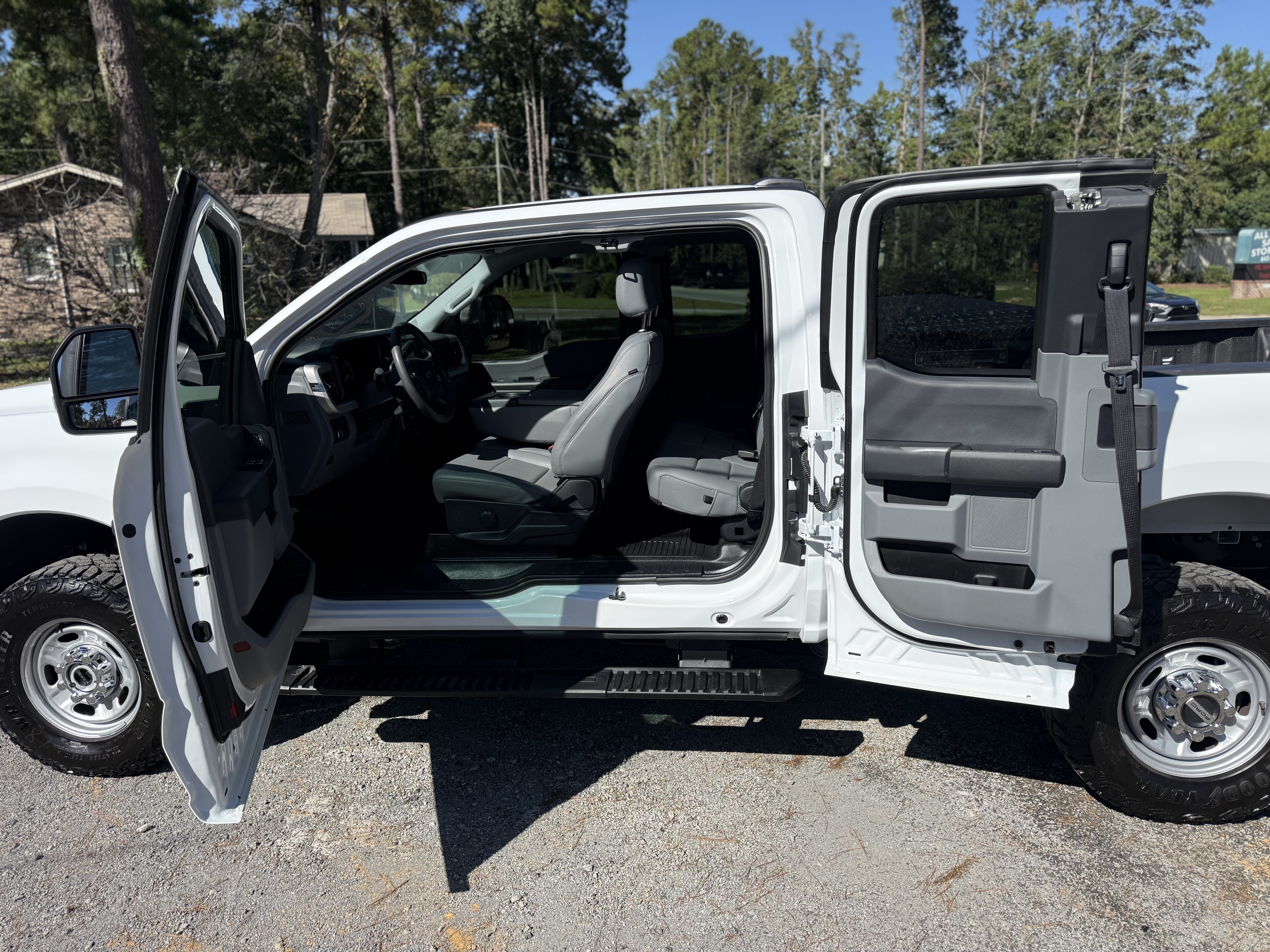 Used 2026 Ford F350 XL w/ XL Off-Road Package AWD/4WD image 9