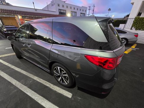 Used 2018 Honda Odyssey Elite image 12