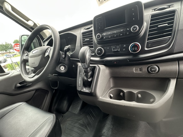 Used 2022 Ford Transit 250 Low Roof AWD image 5