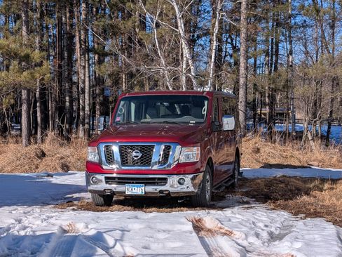 Used 2020 Nissan NV 3500 SL image 2