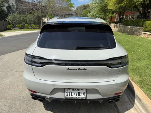 Used 2020 Porsche Macan Turbo image 5