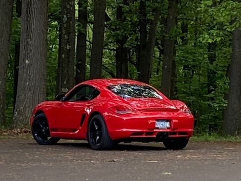 Used 2011 Porsche Cayman RWD image 2