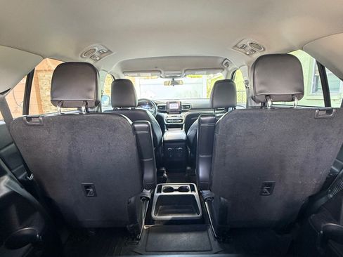 Used 2021 Ford Explorer XLT w/ Equipment Group 202A image 4