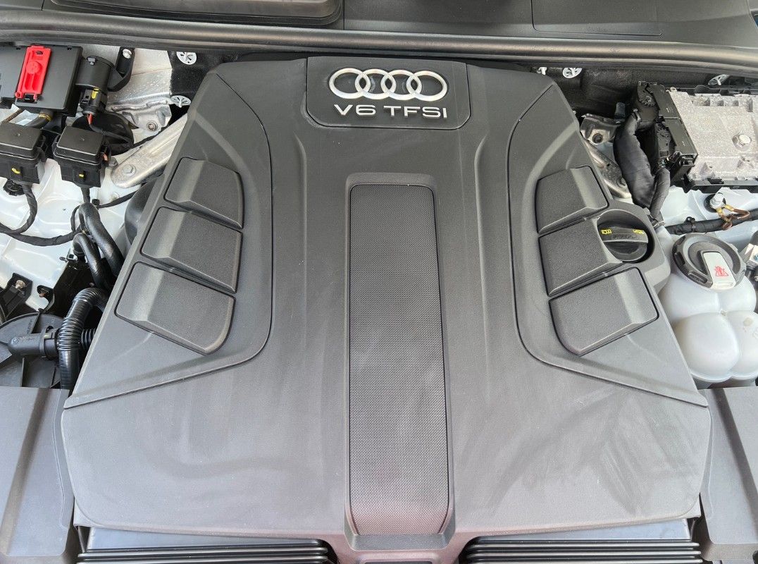 Used 2017 Audi Q7 3.0T Premium Plus w/ Premium Plus Package AWD/4WD image 9