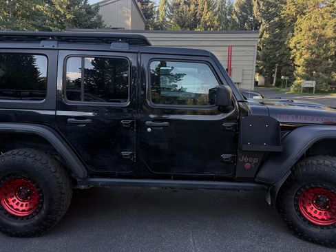 Used 2019 Jeep Wrangler Unlimited Rubicon image 17