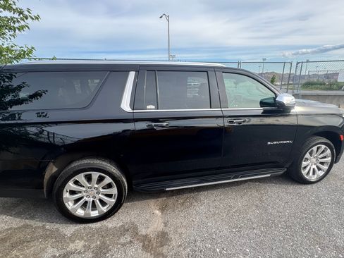 Used 2024 Chevrolet Suburban Premier AWD/4WD image 10