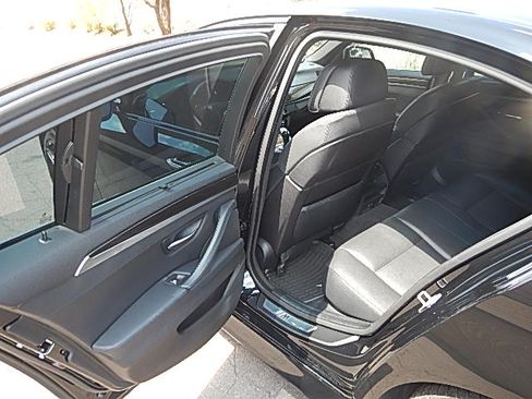 Used 2013 BMW 550i Sedan RWD image 13