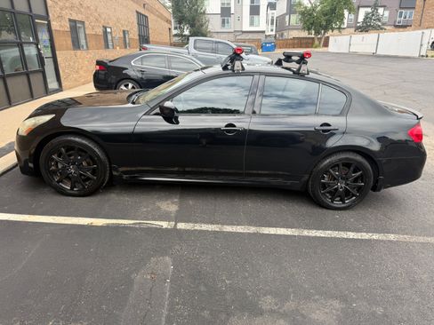Used 2011 INFINITI G37 x Sedan w/ Premium Pkg AWD/4WD image 4