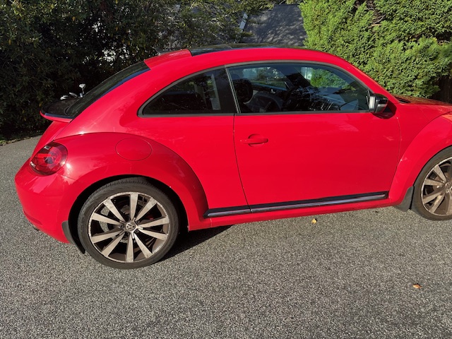 Used 2013 Volkswagen Beetle 2.0T FWD image 8