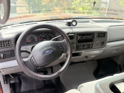Used 2004 Ford F250 XLT AWD/4WD image 9