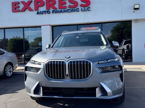 Used 2023 BMW X7 xDrive40i w/ Premium Package AWD/4WD image 2