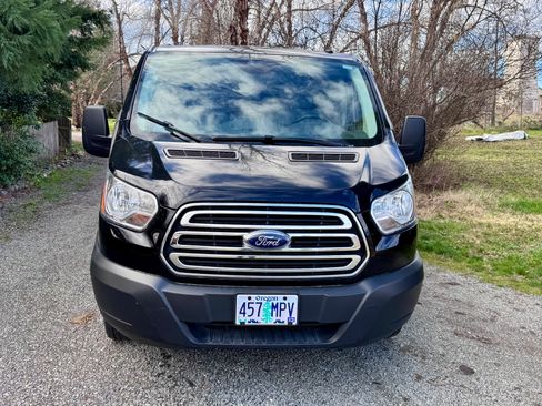 Used 2019 Ford Transit 350 XLT image 4