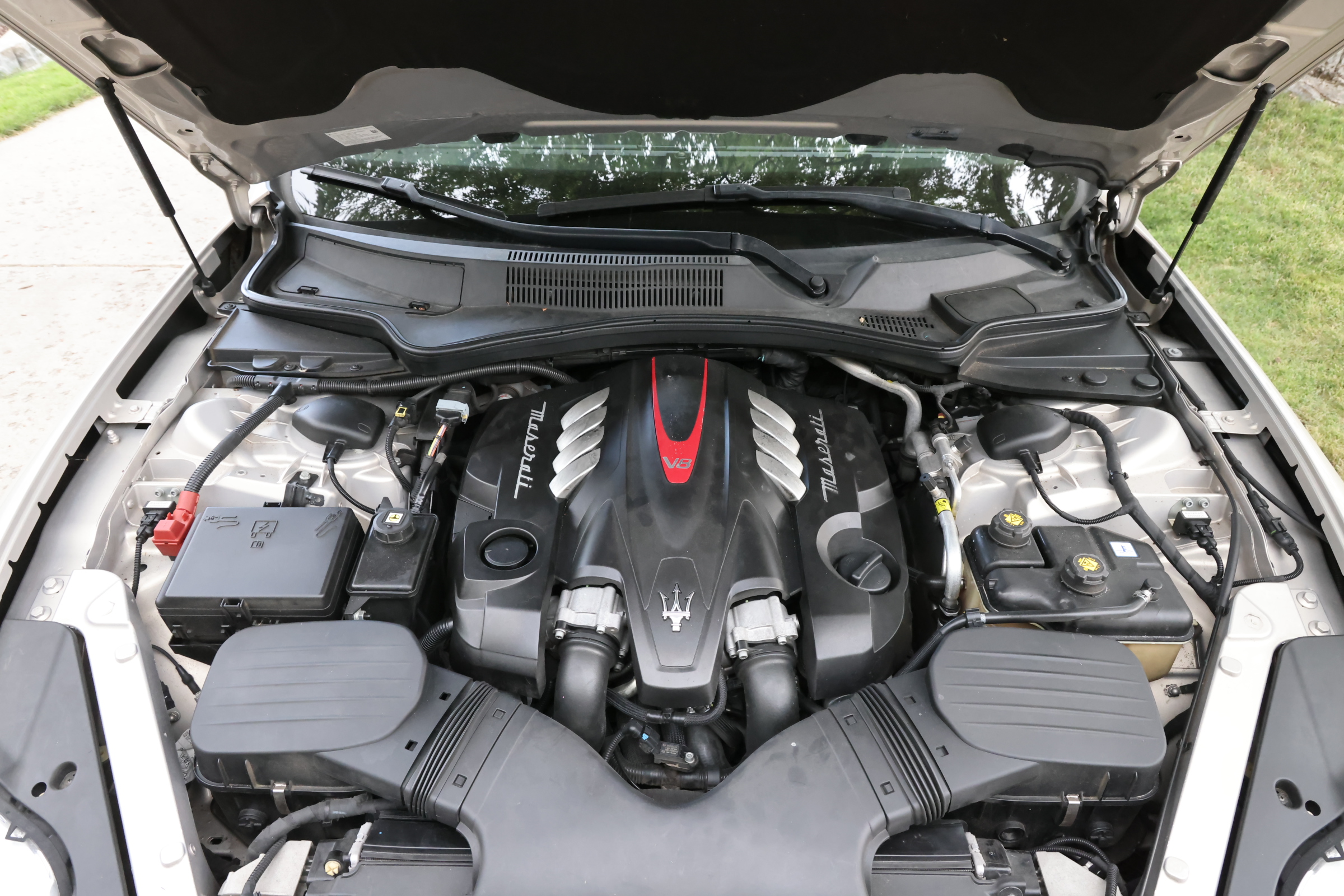 Used 2014 Maserati Quattroporte GTS RWD image 28
