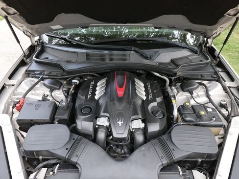 Used 2014 Maserati Quattroporte GTS RWD image 28