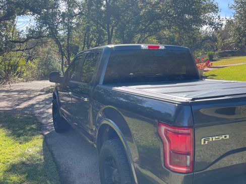 Used 2016 Ford F150 Lariat w/ Equipment Group 502A Luxury image 12