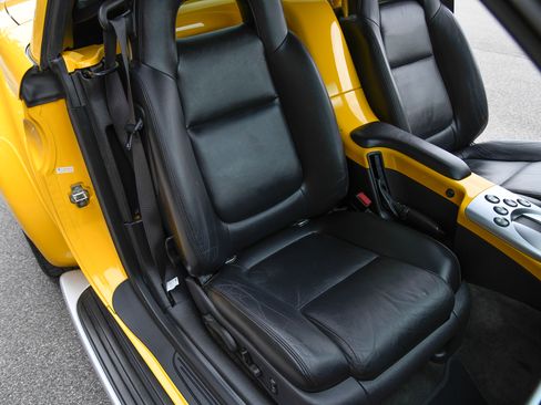 Used 2004 Chevrolet SSR w/ Preferred Equipment Group image 22