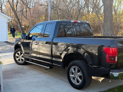 Used 2018 Ford F150 XLT w/ Equipment Group 302A Luxury image 2