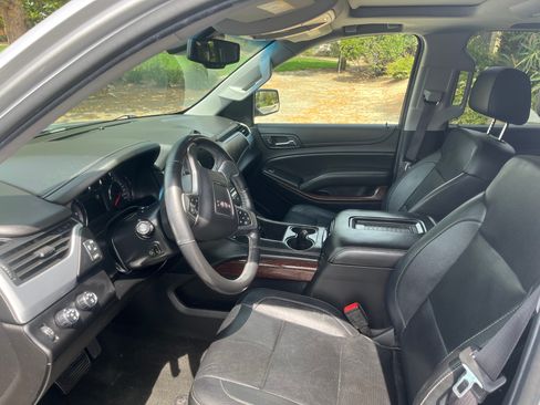 Used 2016 GMC Yukon XL SLT w/ Open Road Package image 9