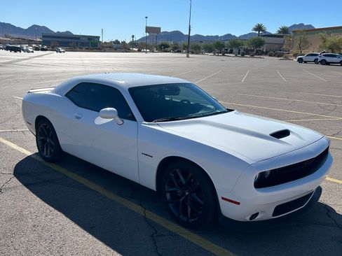 Used 2022 Dodge Challenger R/T w/ Blacktop Package image 8