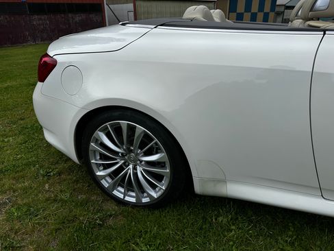 Used 2011 INFINITI G37 Convertible w/ Premium Pkg RWD image 19