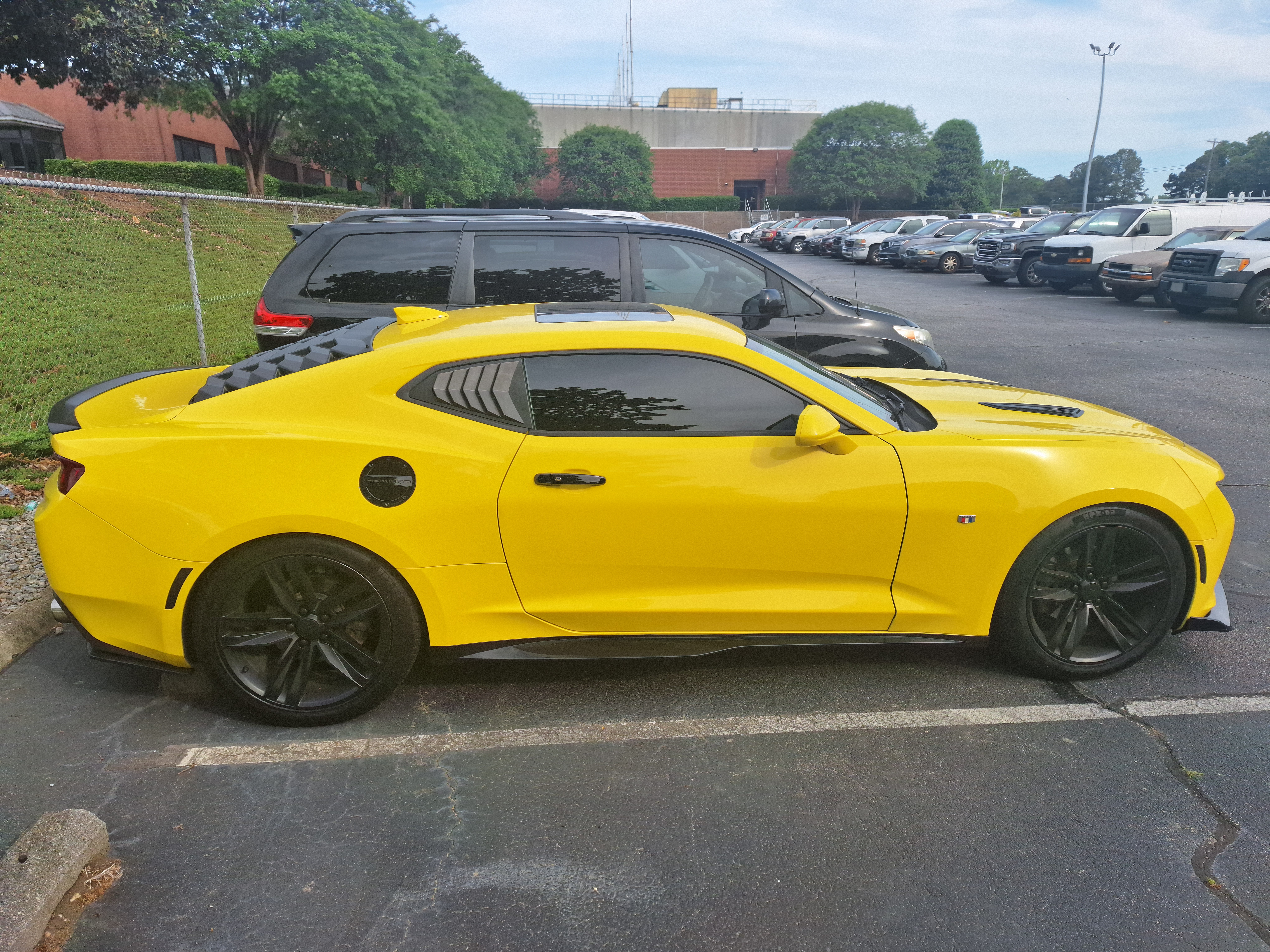 Used 2018 Chevrolet Camaro LT w/ RS Package RWD image 8