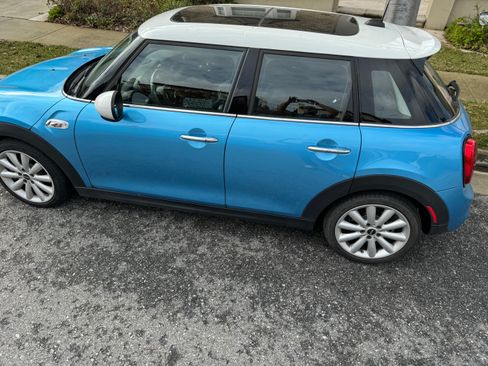 Used 2019 MINI Cooper S w/ Premium Package image 9