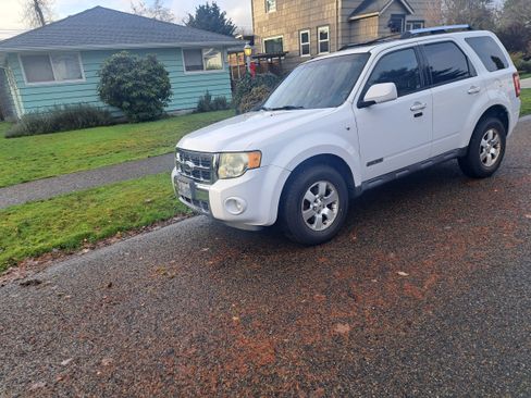 Used 2008 Ford Escape Limited image 2