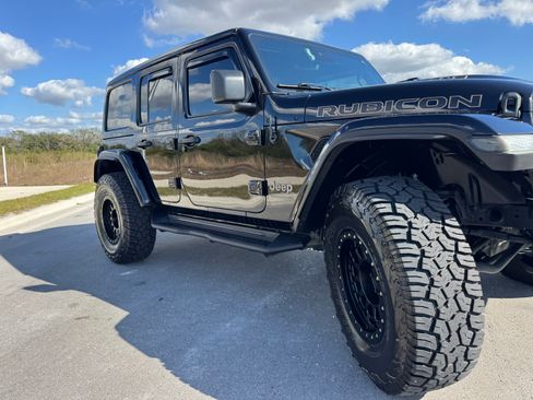 Used 2021 Jeep Wrangler Unlimited Rubicon w/ Trailer Tow Package image 17