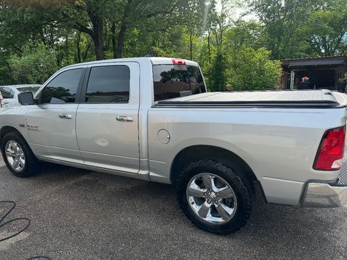 Used 2017 RAM 1500 Lone Star RWD image 2