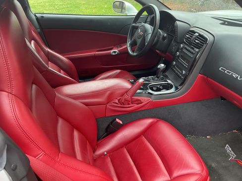 Used 2005 Chevrolet Corvette Coupe 2D w/ Preferred Equipment Group image 3