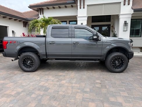 Used 2018 Ford F150 Lariat w/ Equipment Group 502A Luxury AWD/4WD image 6